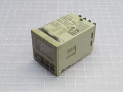 OMRON H5F-B DIGITAL DAILY TIME SWITCH T256815