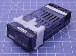 OMRON E5GN-Q1TC-305 TEMPERATURE CONTROLLER T106454