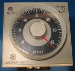 OMRON H3CR-HRL TIMER