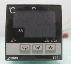 OMRON TEMPERATURE CONTROLLER E5CJ TEMPERATURE CONTROLL T7753