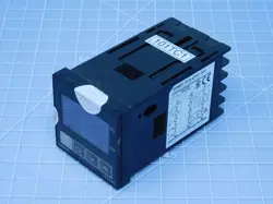 OMRON E5CN-Q2MTC-500 TEMPERATURE CONTROLLER T146155