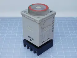 OMRON H3CR-A8 TIMER 100-240 VAC T118404