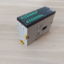 PLC CPM2C-10EDR