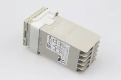 USED OMRON E5CS-Q1KJX-528 TEMPERATURE CONTROLLER TESTED