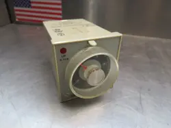 OMRON H3BA-8 TIMER 100/110/120VAC 0.5S-100H