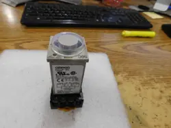 OMRON TYPE: H3JA-8C  TIMER WITH  1015EW BASE