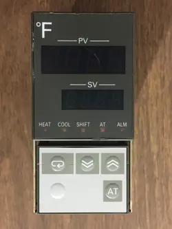 OMRON E5EX-VAA-F TEMPERATURE CONTROLLER