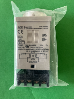 OMRON H2C-8 TIMER 6S-6H 120VAC WITH P3G-08 SOCKET.