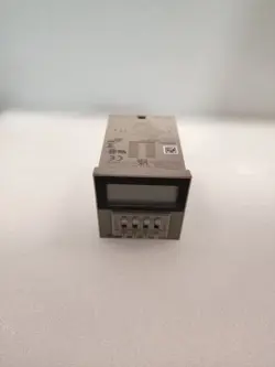 OMRON H3CA-8 TIMER