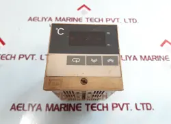 E5BS-R1KJ TEMPERATURE CONTROLLER
