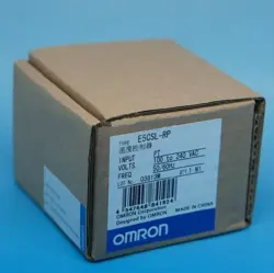 ONE NEW OMRON TEMPERATURE CONTROLLER E5CSL-RP 100-240VAC