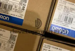 ONE OMRON E5EC-CX2ASM-800 TEMPERATURE CONTROLLER