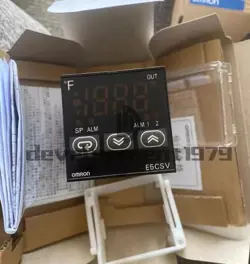 ONE OMRON E5CSV-Q1G TEMPERATURE CONTROLLER NEW
