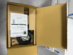 OMRON ZS-HLDS2VT SMART SENSOR,NEW