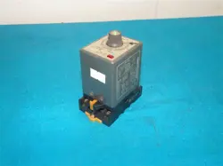 OMRON STP-N STPN SUBMINY TIMER W/ SOCKET