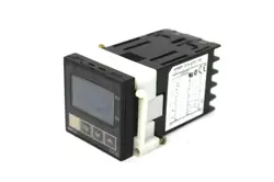 OMRON E5CN-Q2MTC-500 TEMPERATURE CONTROLLER 100-240 VAC