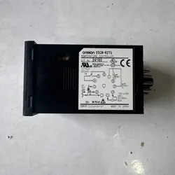 OMRON TEMPERATURE CONTROLLER 100-240VAC  E5CN-R2TU