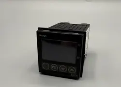 OMRON E5CN-R2MT-500 TEMPERATURE CONTROLLER 100-240V