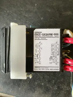 OMRON E5CC-QX3A5M-000 DIGITAL TEMPERATURE CONTROLLER LOT OF 2