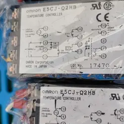 1PC BRAND NEW OMRON E5CJ-Q2HB 100-240VAC TEMPERATURE CONTROLLER