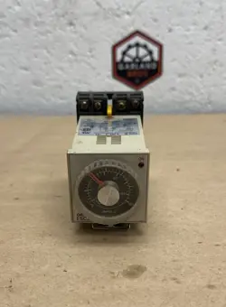 OMRON E5C2-R20J TEMPERATURE CONTROLLER