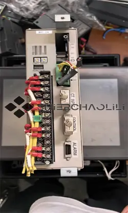 OMRON E5ZE-8AQHD1TCB-V2 TEMPERATURE CONTROLLER FREE SHIPPING BY DHL
