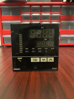 OMRON E5AK TEMPERATURE CONTROLLER MODEL#E5AK-AA2-500