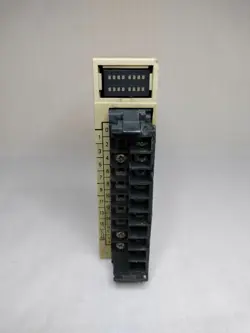 OMRON C200H-OD212 OUTPUT UNIT