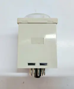 OMRON H3CR-A TIMER