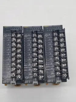 OMRON CJ1W-OC211 I/O MODULE