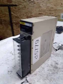 OMRON C200H-OC222 OUTPUT UNIT
