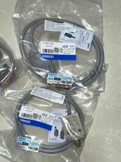 OMRON D4C-1402 D4C1402