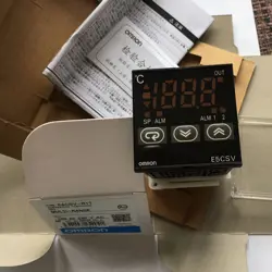 ONE NEW IN BOX OMRON E5CSV-R1T TEMPERATURE CONTROLLER FAST SHIP #XR
