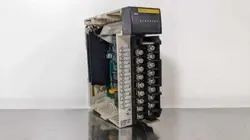 OMRON CQM1-OC221 OUTPUT UNIT 8 POINTS