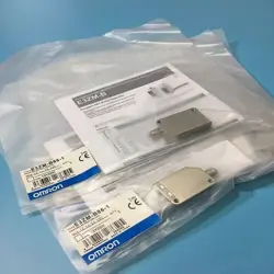 1PC OMRON E3ZM-B86-1
