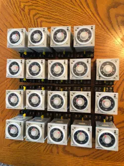 OMRON H3CR 11PIN