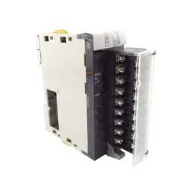 BRAND NEW IN BOX OMRON CJ1W-DA08C CJ1WDA08C PLC