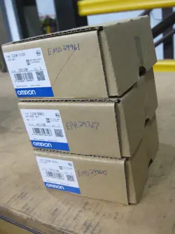 LOT OMRON CJ1W-II101