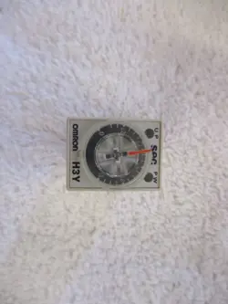 OMRON TIMER H3Y-2
