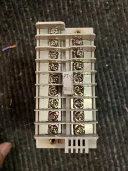 UP* TEMPERATURE CONTROLLER