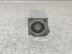 OMRON H3CR-A8 NEW