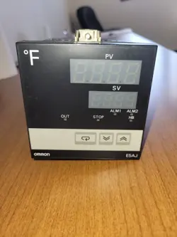 OMRON E5AJ