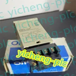 NEW OMRON E5CS-Q1P TEMPERATURE CONTROLLER.