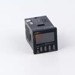 NEW OMRON H5CX-L8-N H5CXL8N 100-240VAC DIGITAL TIMER