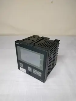 OMRON E5AN-Q3HT TEMPERATURE
