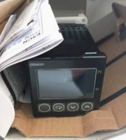 NEW OMRON E5CN-Q2MP-500