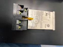 OMRON H3CA-A SOLID-STATE DIGITAL TIMER RELAY W/SOCKET