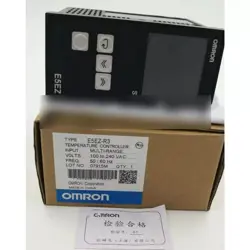 NEW IN BOX OMRON   E5EZ-R3  TEMPERATURE CONTROLLER FREE SHIPPING