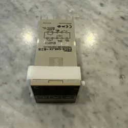 OMRON E5CS-Q1KJX-528 TEMPERATURE CONTROLLER USED