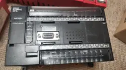 USED OMRON PLC CP1L-M40DT1-D
